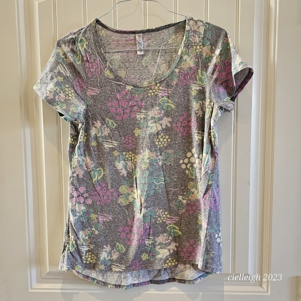 💥4 for $25💥 Lularoe + Disney Tshirt